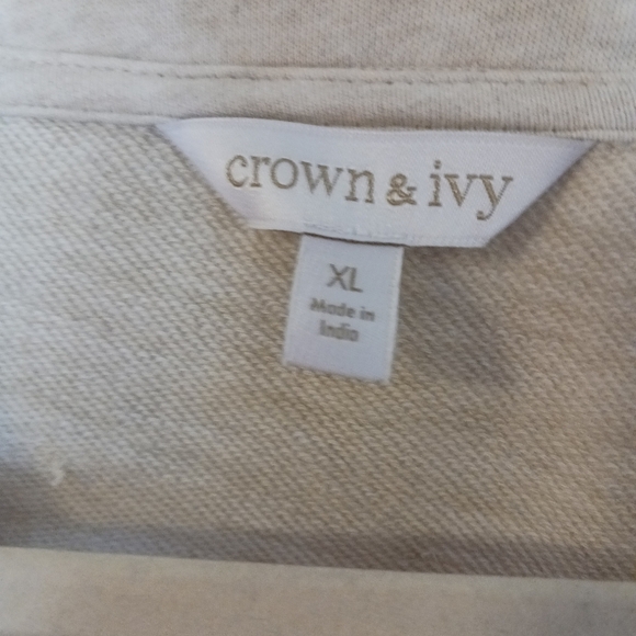 Soft Cotton Cream V-Neck Ruffle Sleeve Lightweight Sweatshirt - Picture 4 of 7